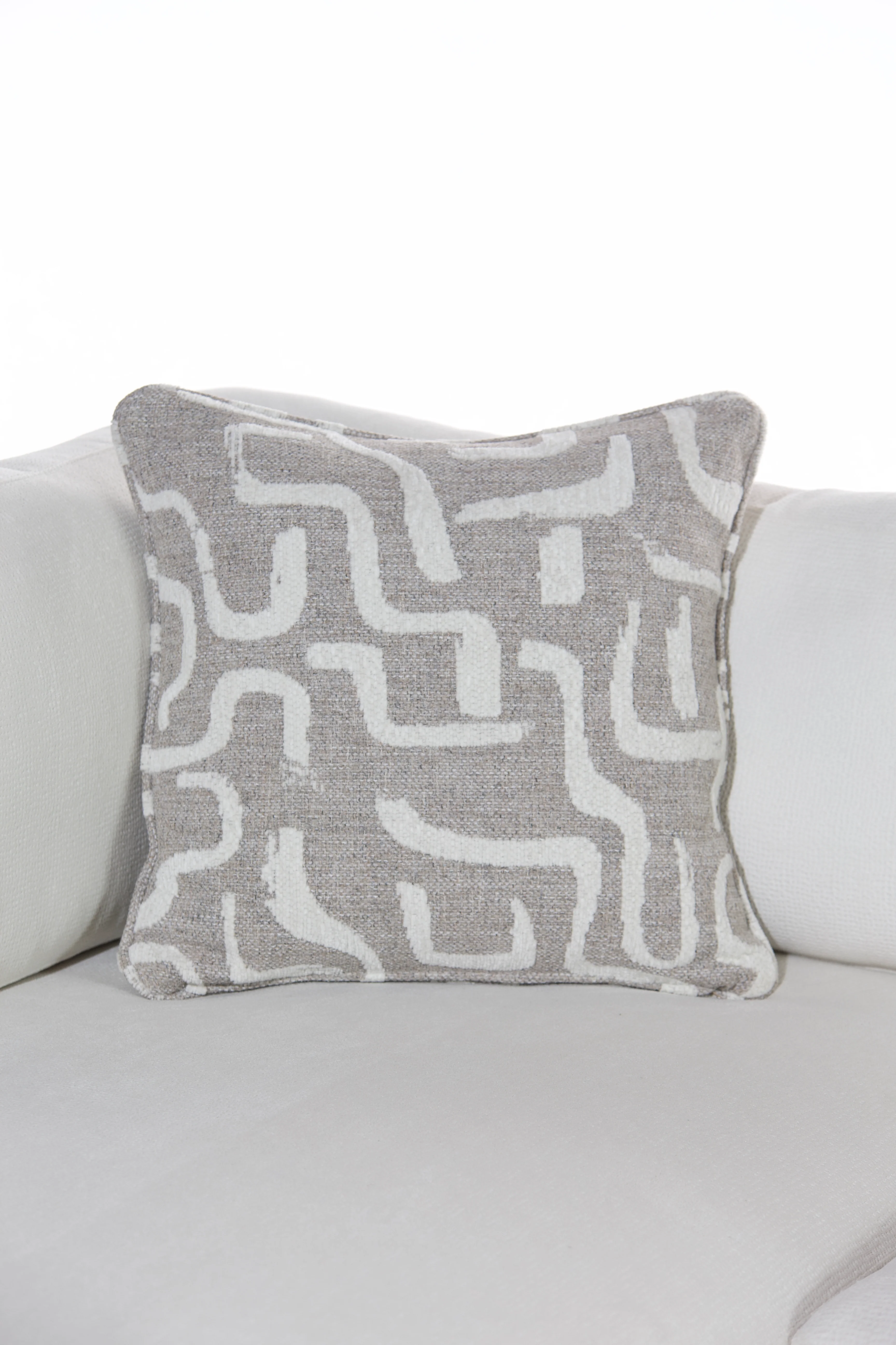 FILLED CUSHION image 2